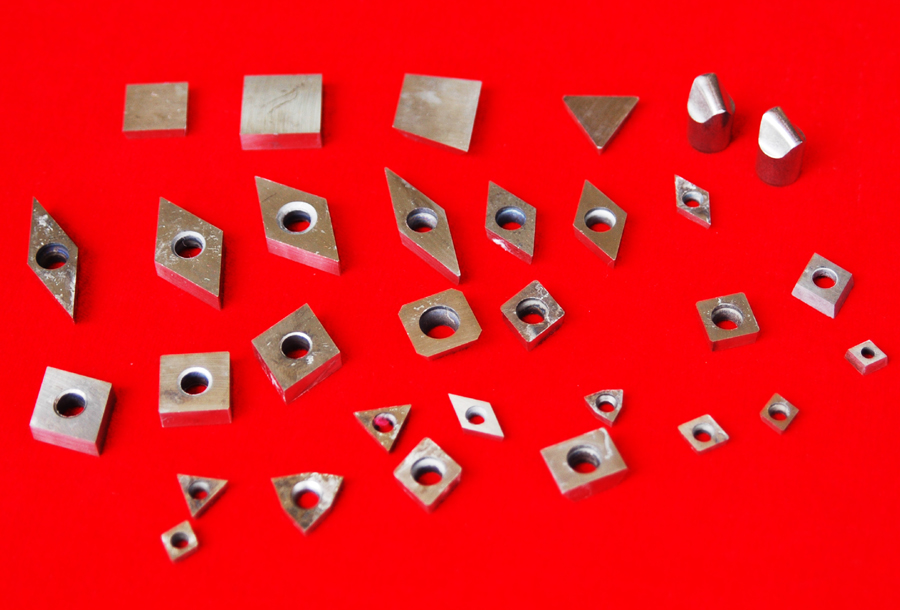 TUNGSTEN CARBIDE INSERTS