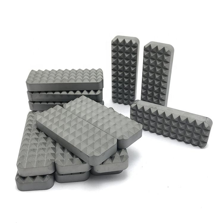 Tungsten carbide jaw gripper insert