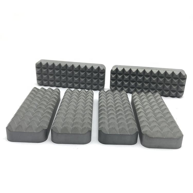 Tungsten carbide jaw gripper insert